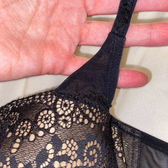 DKNY laced bra - Picture 3 of 7